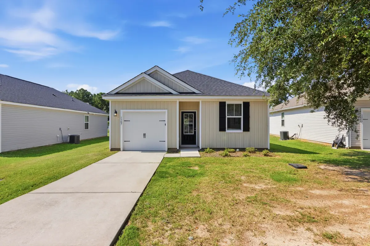 1307 Warrens Way, Manning, SC 29102 - #1