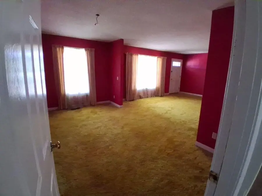 2112 W Carolina Avenue, Hartsville, SC 29550 - #3