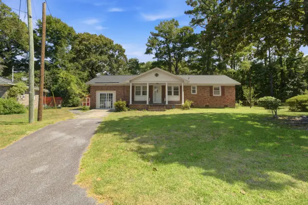 931 Dogwood Court, Hanahan, SC 29410