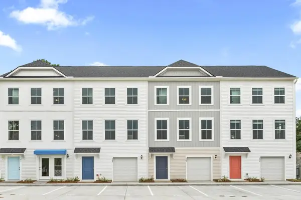 4633 Forest Hills Drive #903, North Charleston, SC 29418