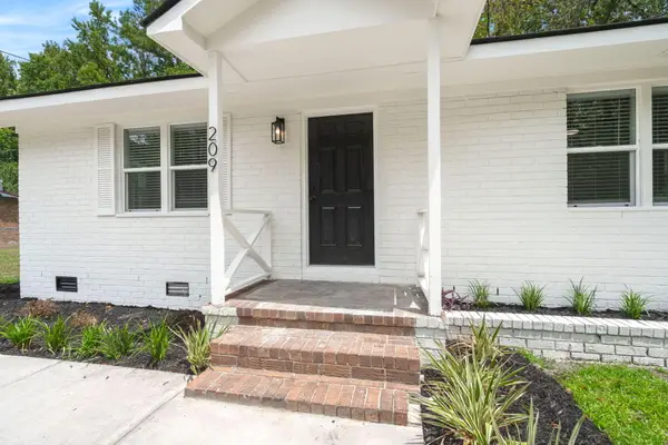 209 Grayson Street, Walterboro, SC 29488