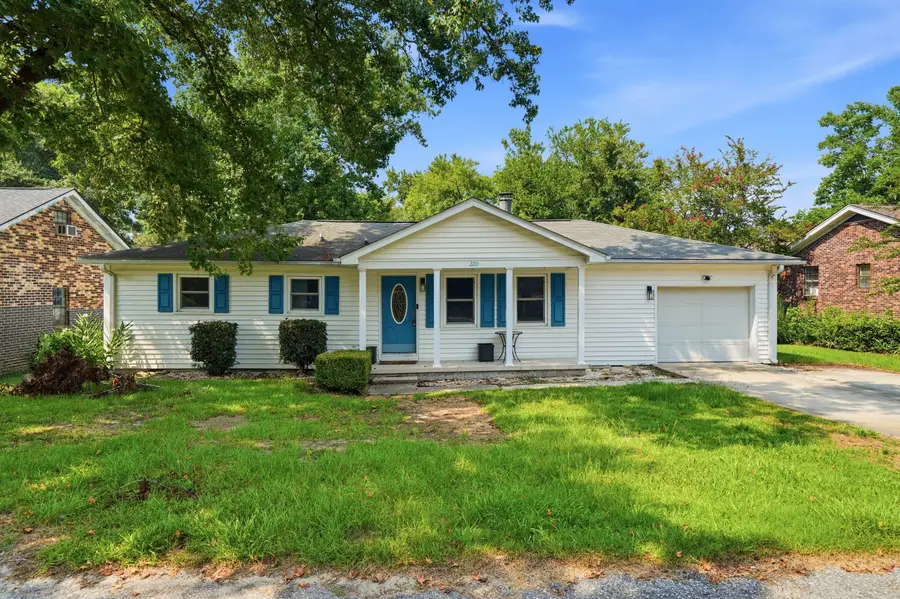220 Crestwood Drive, Summerville, SC 29483 - #3