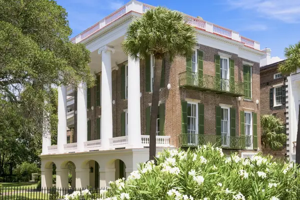 9 E Battery, Charleston, SC 29401