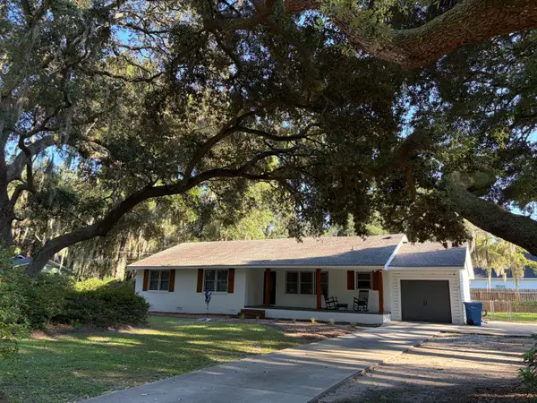 8 W Miller Drive, Beaufort, SC 29907