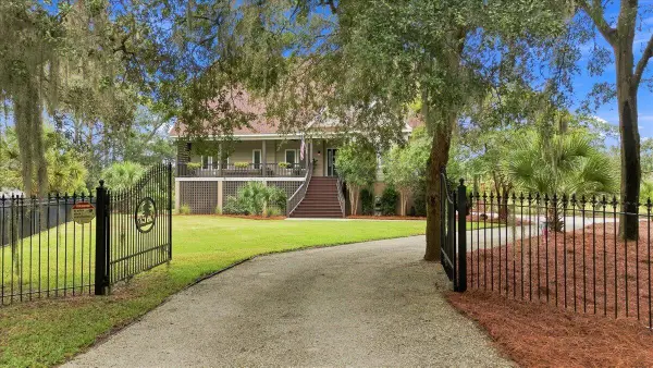 8539 Pope Landing Road, Edisto Island, SC 29438