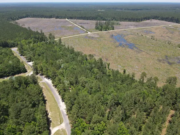 000 Tumbleweed Road, Smoaks, SC 29481