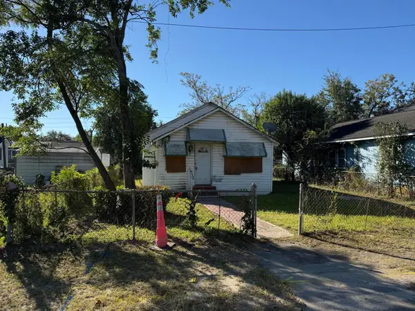 2215 Peonie & 2215 1/2 Peonie Street, Charleston, SC 29405