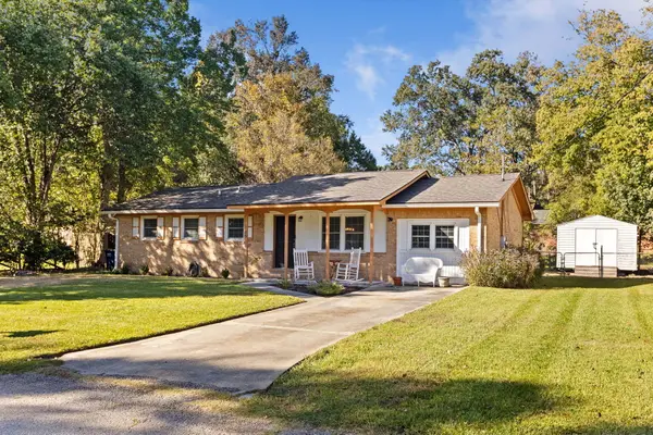 105 W Walnut Circle, Summerville, SC 29485