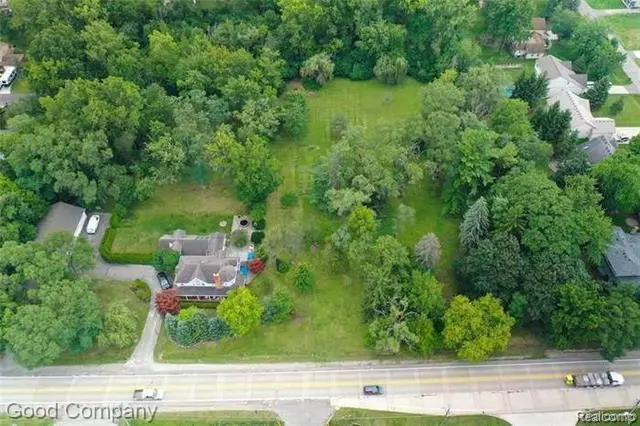 34037 W 9 Mile Road, Farmington, MI 48335 - Image #1