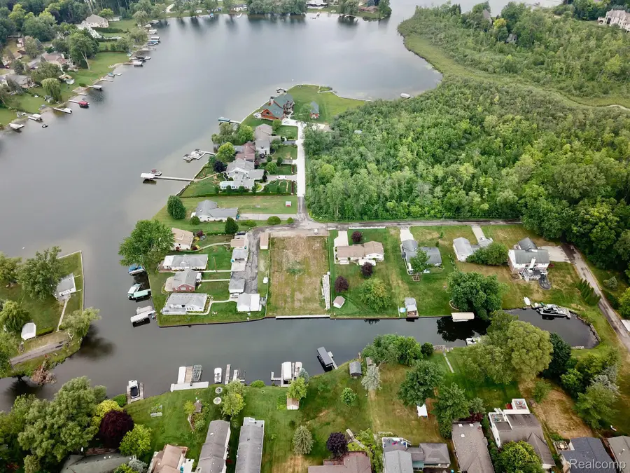 000 DRIBURG, Commerce, MI 48390 - Image #3