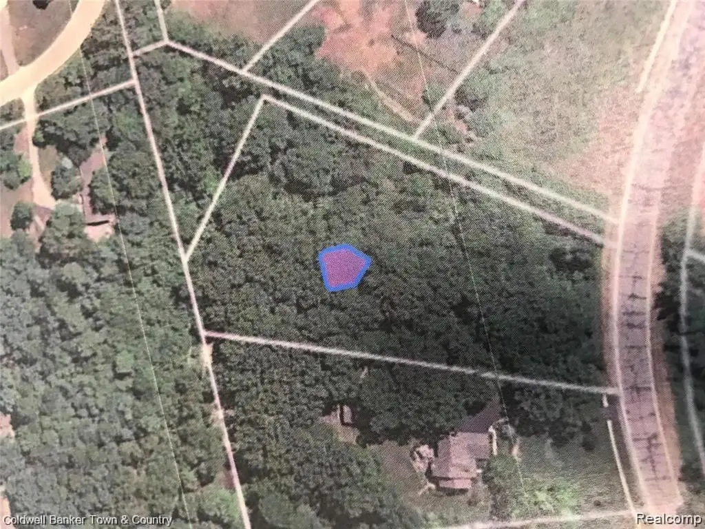 3362 PRESCOTT DR, Howell, MI 48843 - Image #1