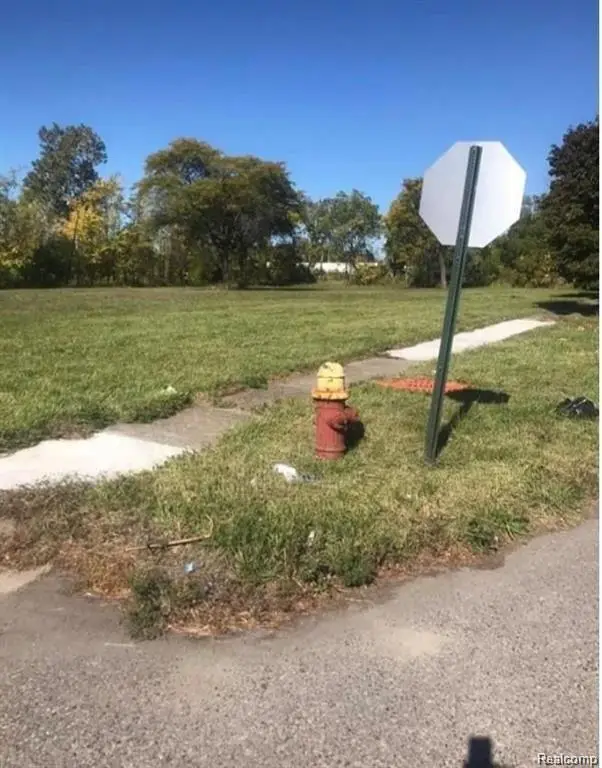 2140 W WARREN AVE, Detroit, MI 48208 - #2