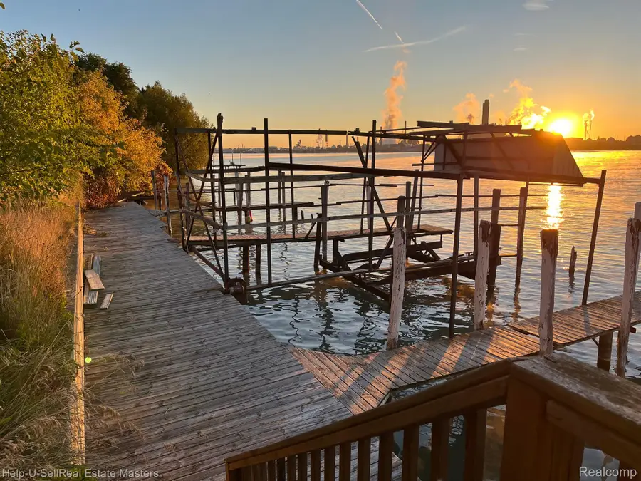 3136 MILITARY ST, Port Huron, MI 48060 - Image #3