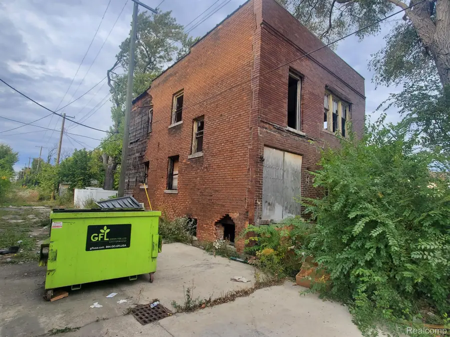2507 BEWICK ST, Detroit, MI 48214 - Image #3