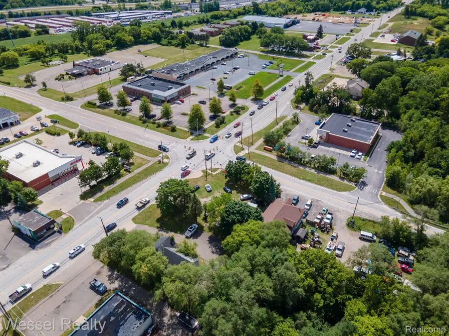 67091 VAN DYKE RD, Washington, MI 48095 - Image #2