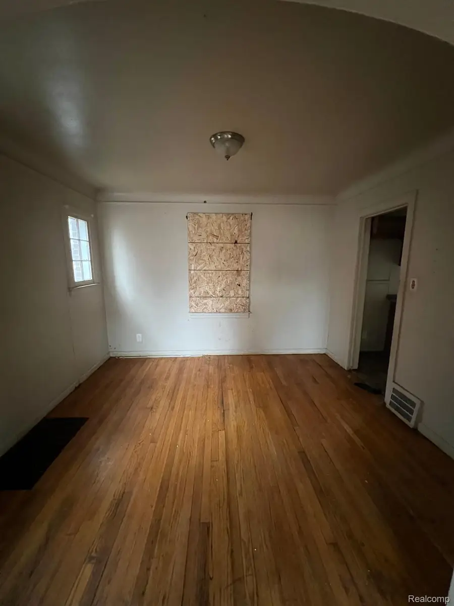 8728 W 7 MILE RD, Detroit, MI 48221 - Image #3