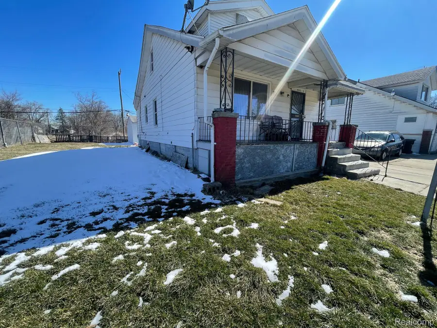 19312 DANBURY ST, Detroit, MI 48203 - Image #2