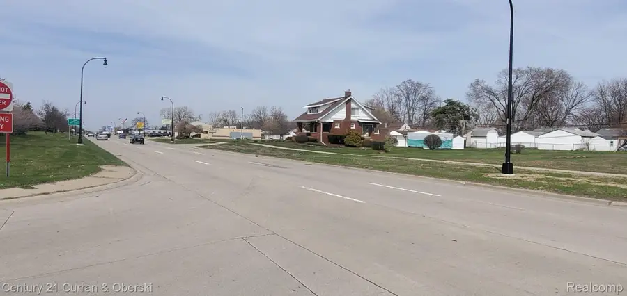 14447 TELEGRAPH RD, Taylor, MI 48180 - Image #2