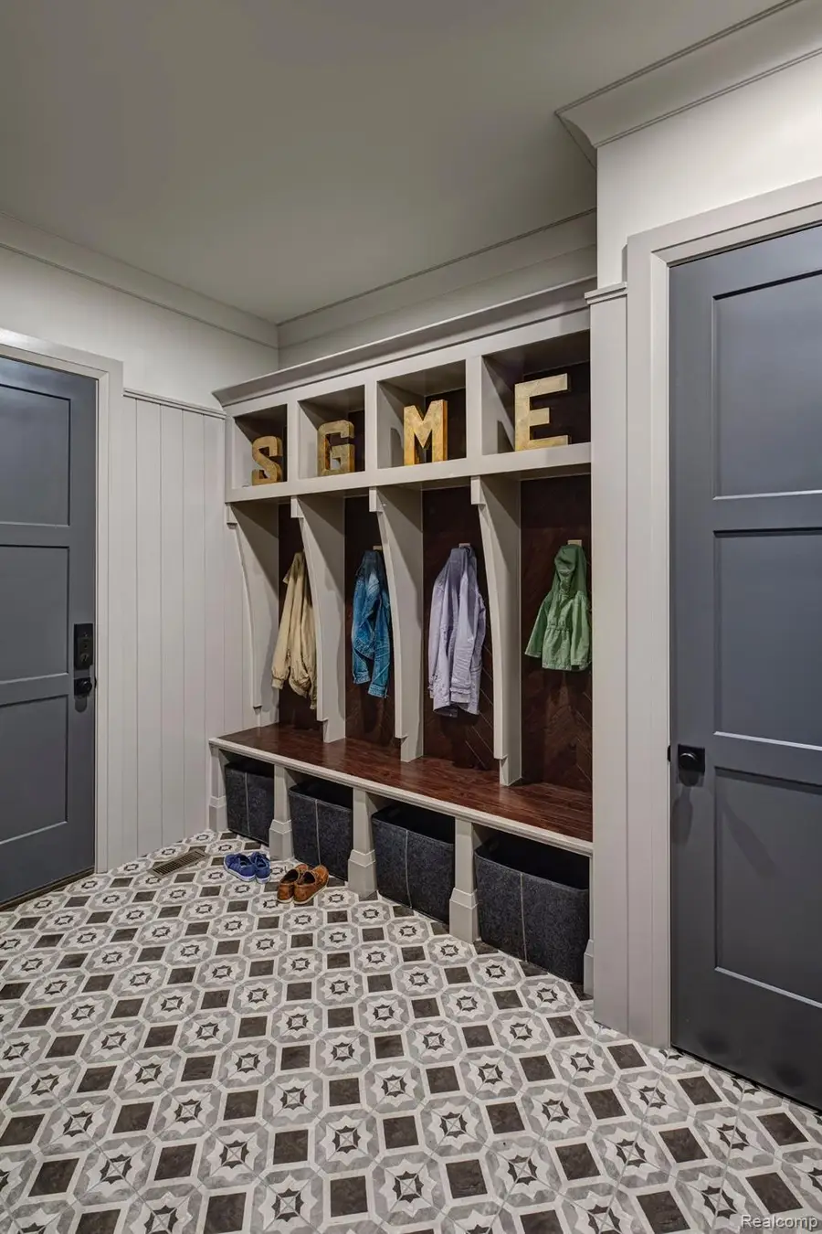 100 BRIDGEVIEW DR, Bloomfield Hills, MI 48304 - Image #2