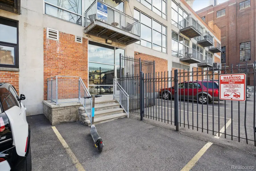 55 W Canfield 10, Detroit, MI 48201 - Image #2