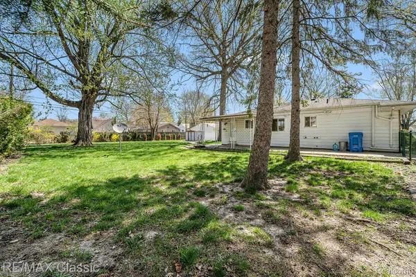 4445  Bedford ST, DearbornHeights, MI 48125