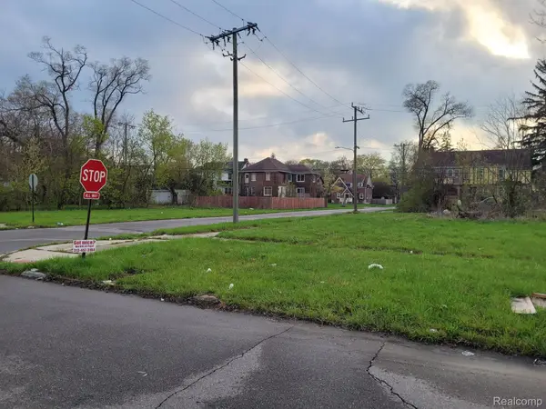 16801 LOG CABIN ST, HighlandPark, MI 48203