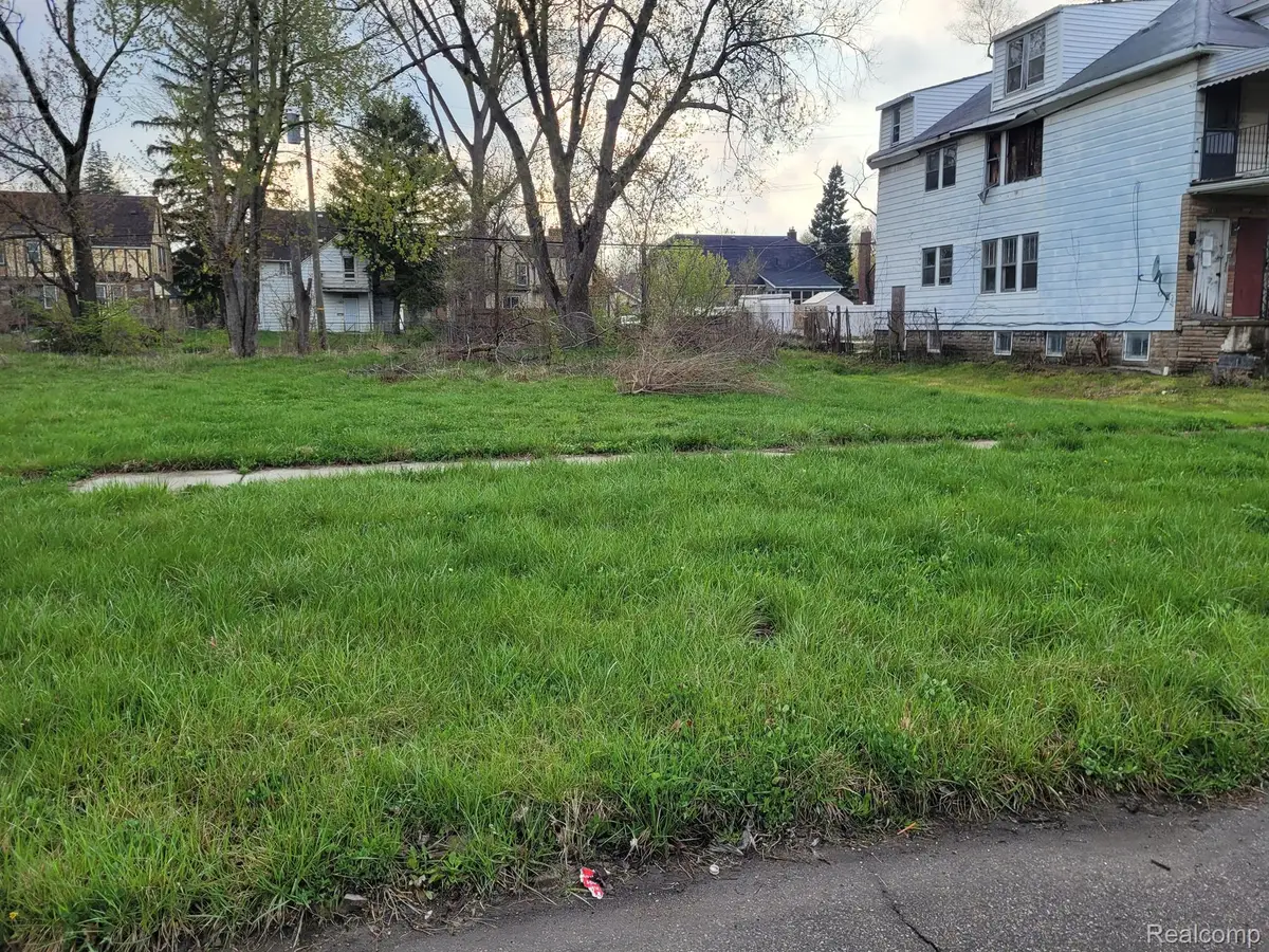 16825 LOG CABIN ST, Detroit, MI 48203 - Image #1