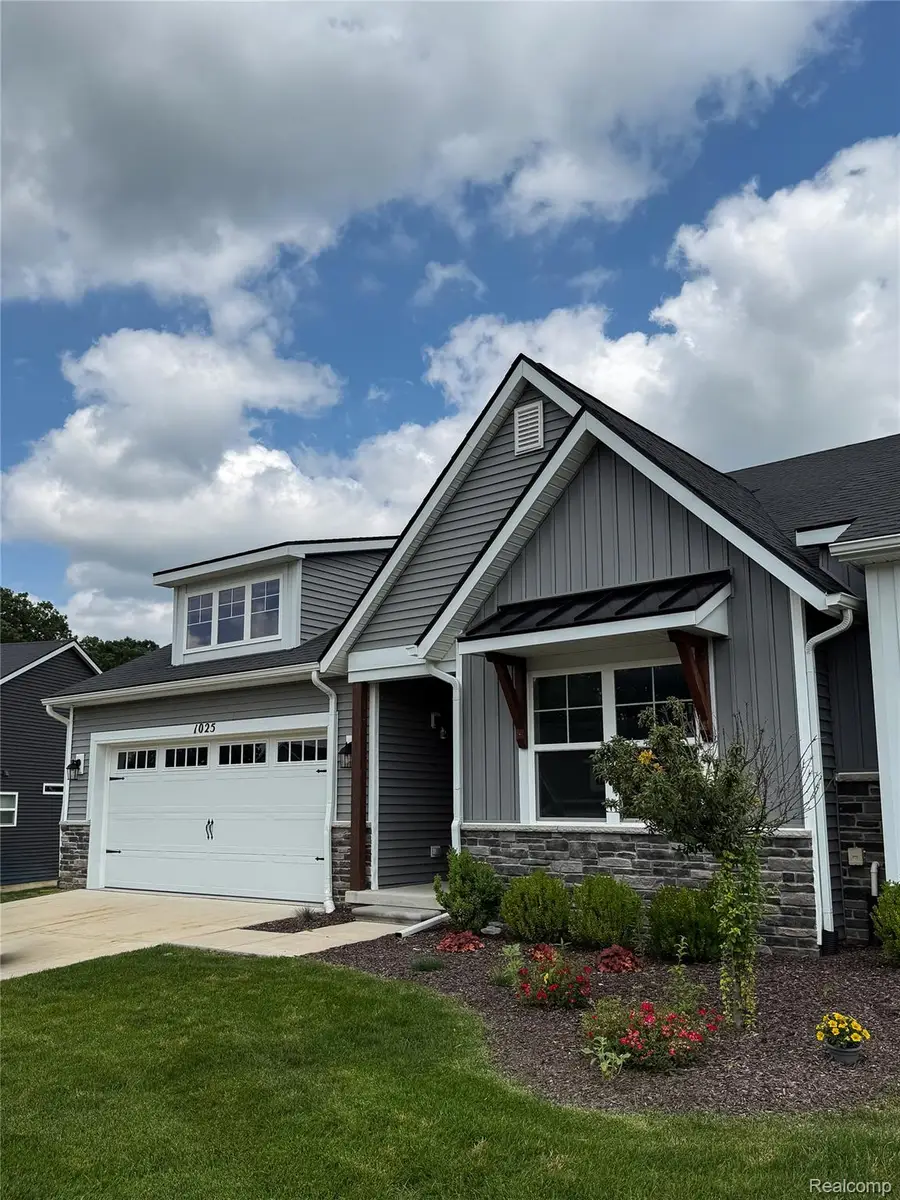 1025 CAMELLIA CIR 41 17, Howell, MI 48843 - #2