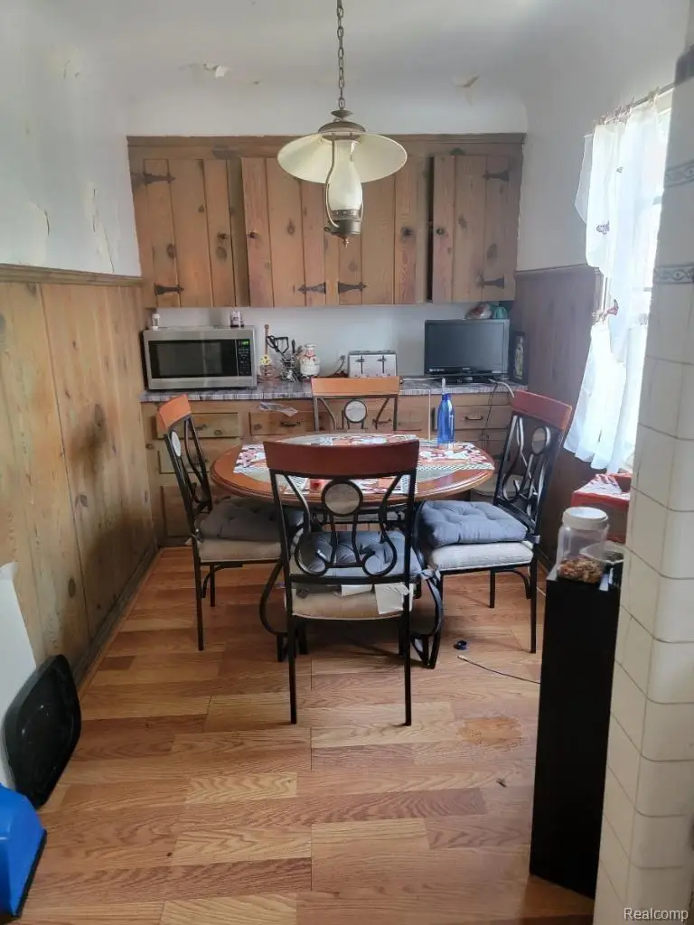 12604 E OUTER DR, Detroit, MI 48224 - Image #2