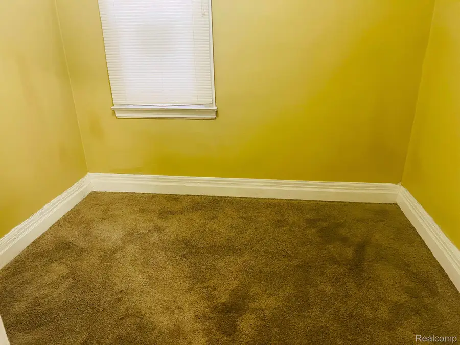 2436 HEWITT ST, Hamtramck, MI 48212 - Image #3