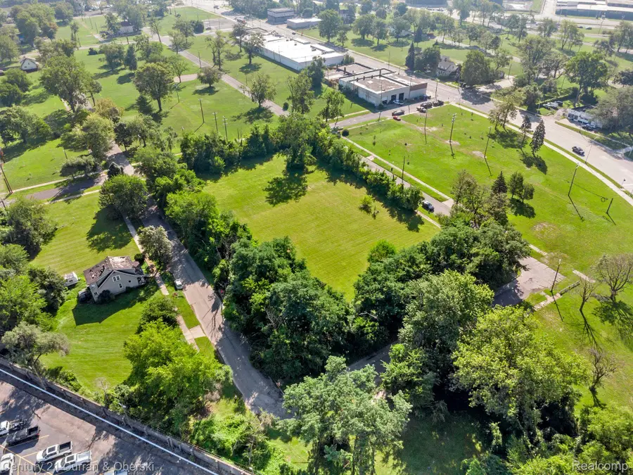 530 S COLONIAL ST, Detroit, MI 48217 - Image #2