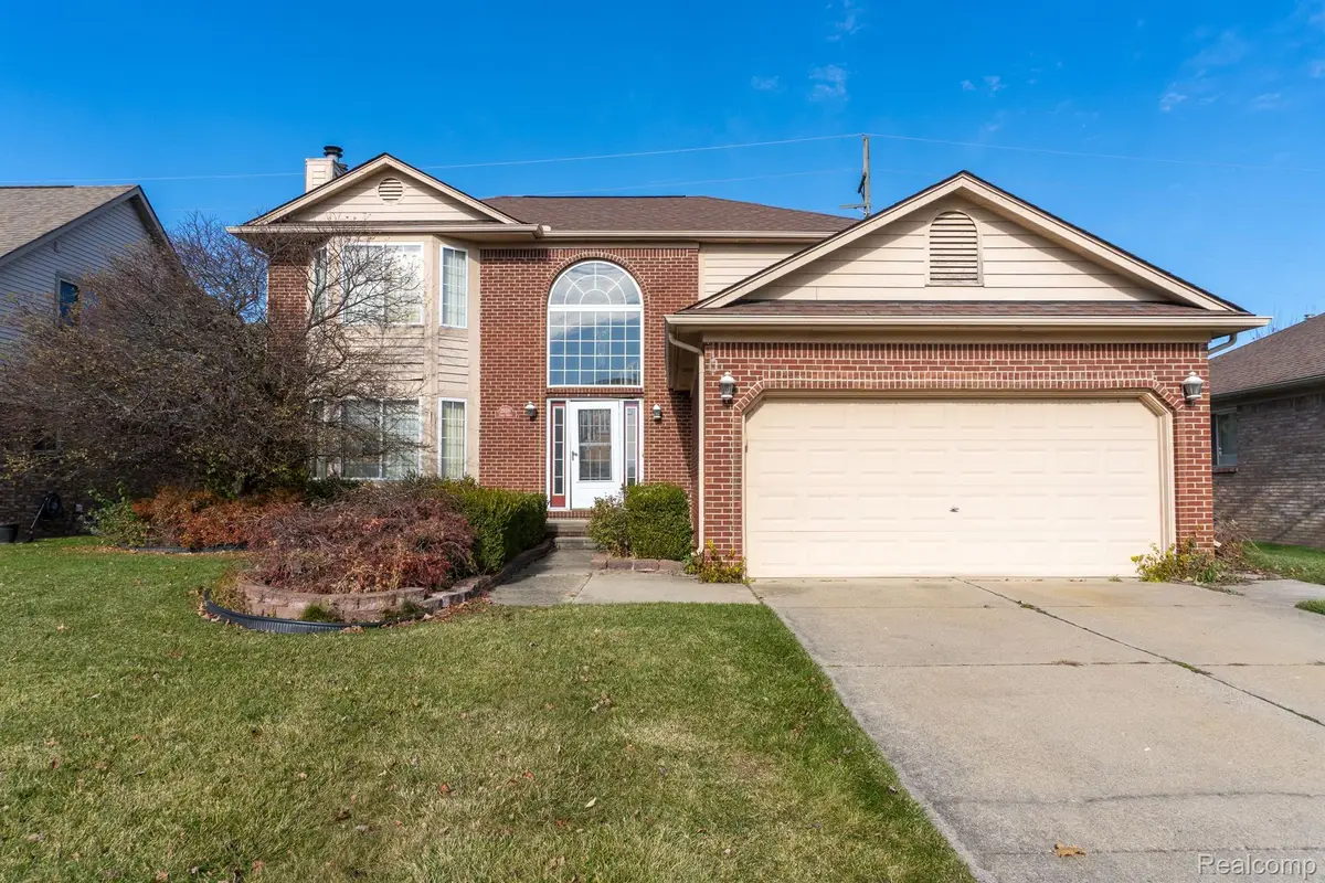 25591 LORD DR, Chesterfield, MI 48051 - Image #1