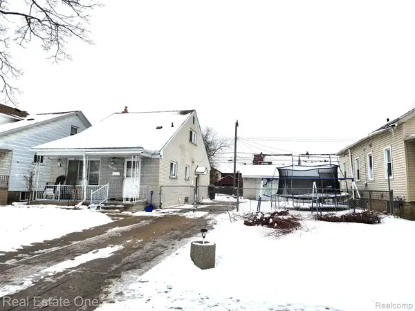 14203 BARCLAY ST, Dearborn, MI 48126