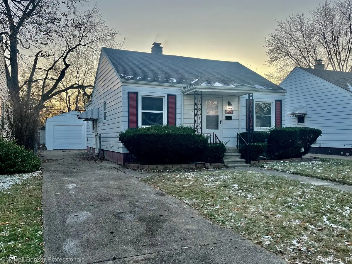 19130 WOODCREST ST, Harper Woods, MI 48225 - Image #1