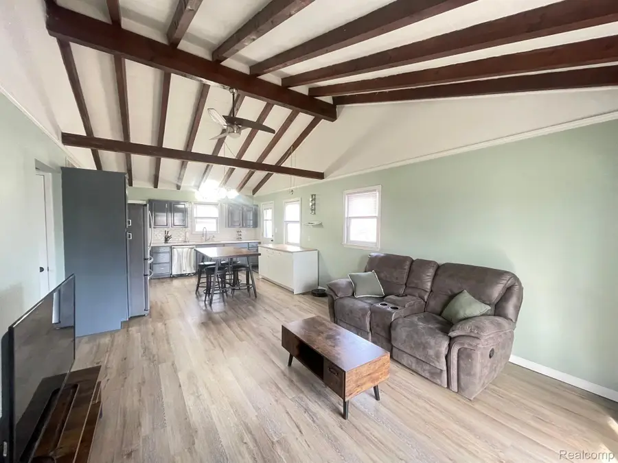 25212 LEHIGH ST, Dearborn Heights, MI 48125 - Image #2