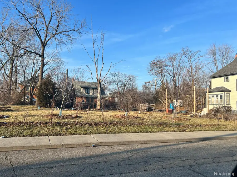 1752 W CANFIELD ST, Detroit, MI 48208 - Image #3