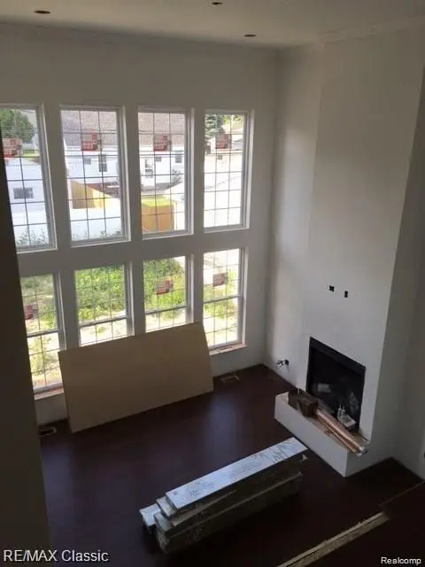 5018 NORTHLAWN (Colonial) DR, Sterling Heights, MI 48310 - Image #3