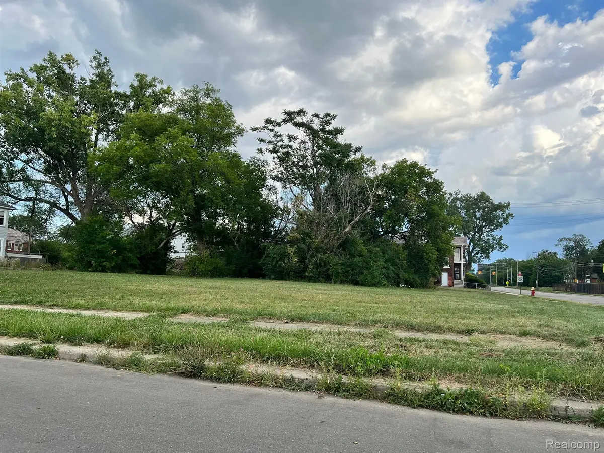 2091 SEWARD ST, Detroit, MI 48206 - Image #1