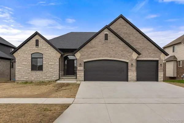 19859 JOY DR, Macomb, MI 48042