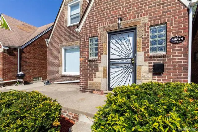 18674 San Juan Drive, Detroit, MI 48221 - Image #3