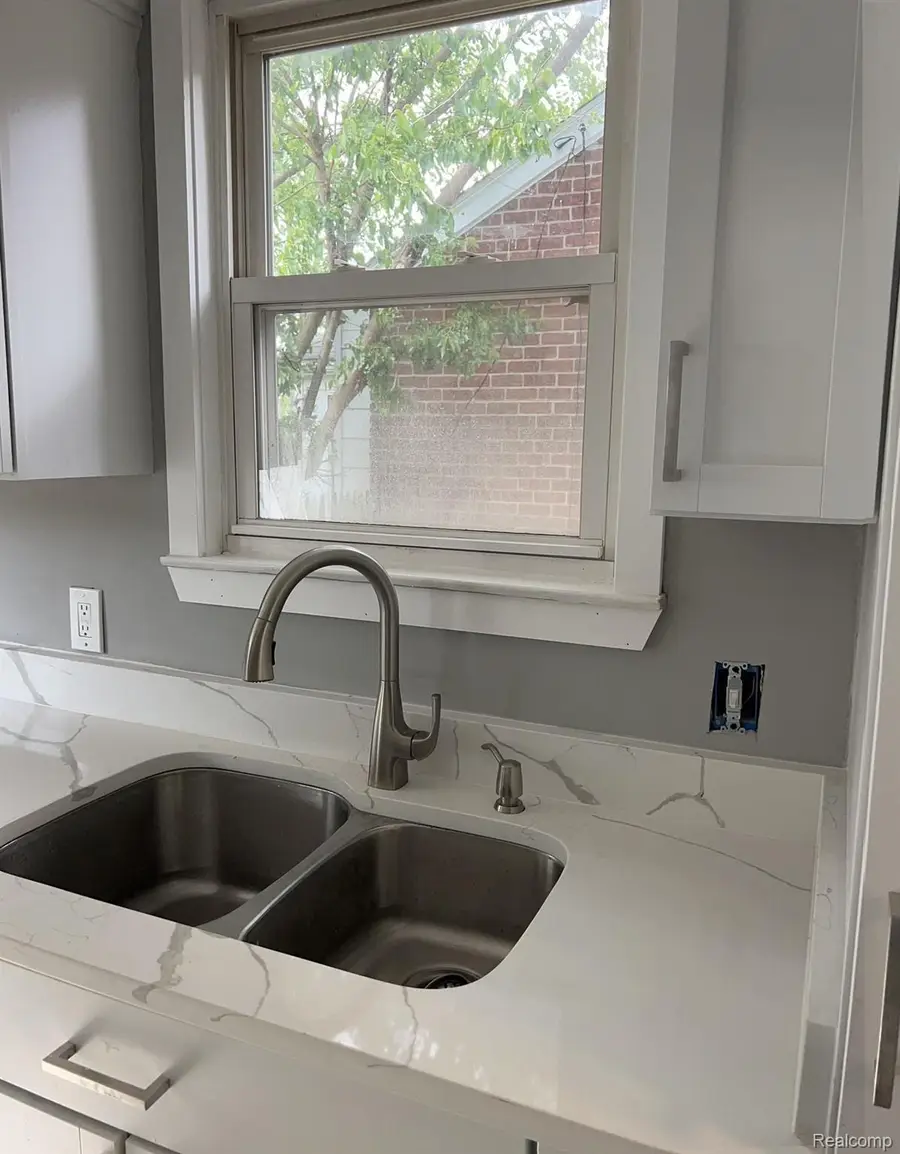 20167 WARD ST, Detroit, MI 48235 - Image #3