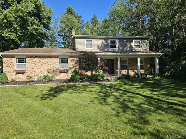 5163 Pine Hill Circle, Howell, MI 48843