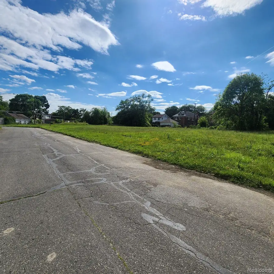 5040 FERNWOOD ST, Detroit, MI 48204 - Image #3