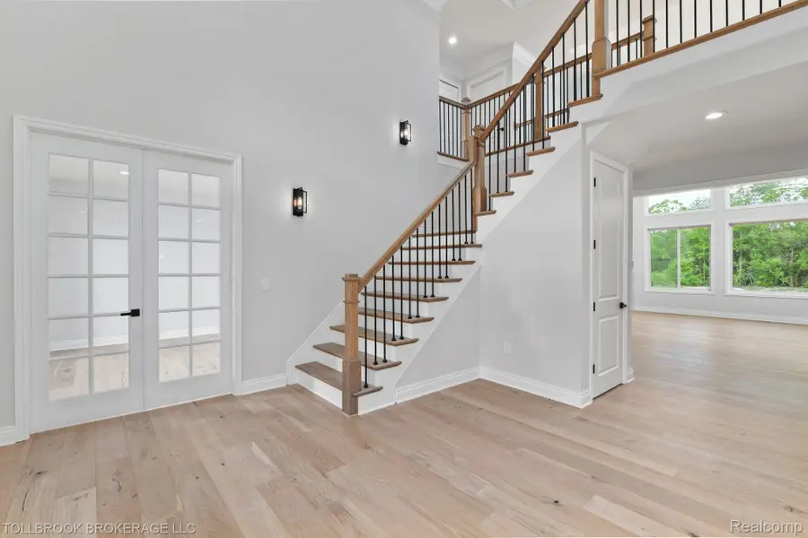 3205 ALPINE RD, Troy, MI 48084 - Image #2