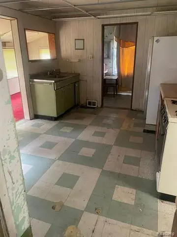 7519 Barrie Street, Dearborn, MI 48126 - Image #3