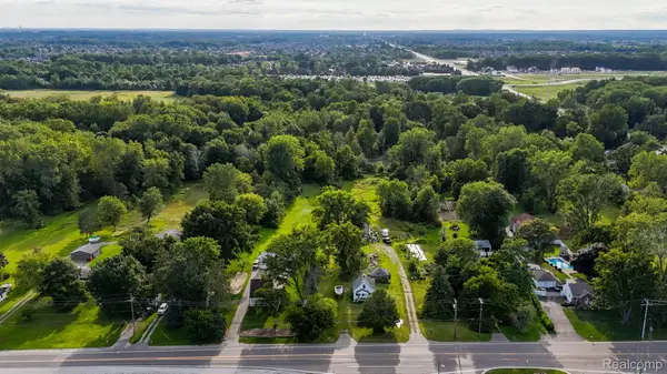 50741 NORTH AVE, Macomb, MI 48042