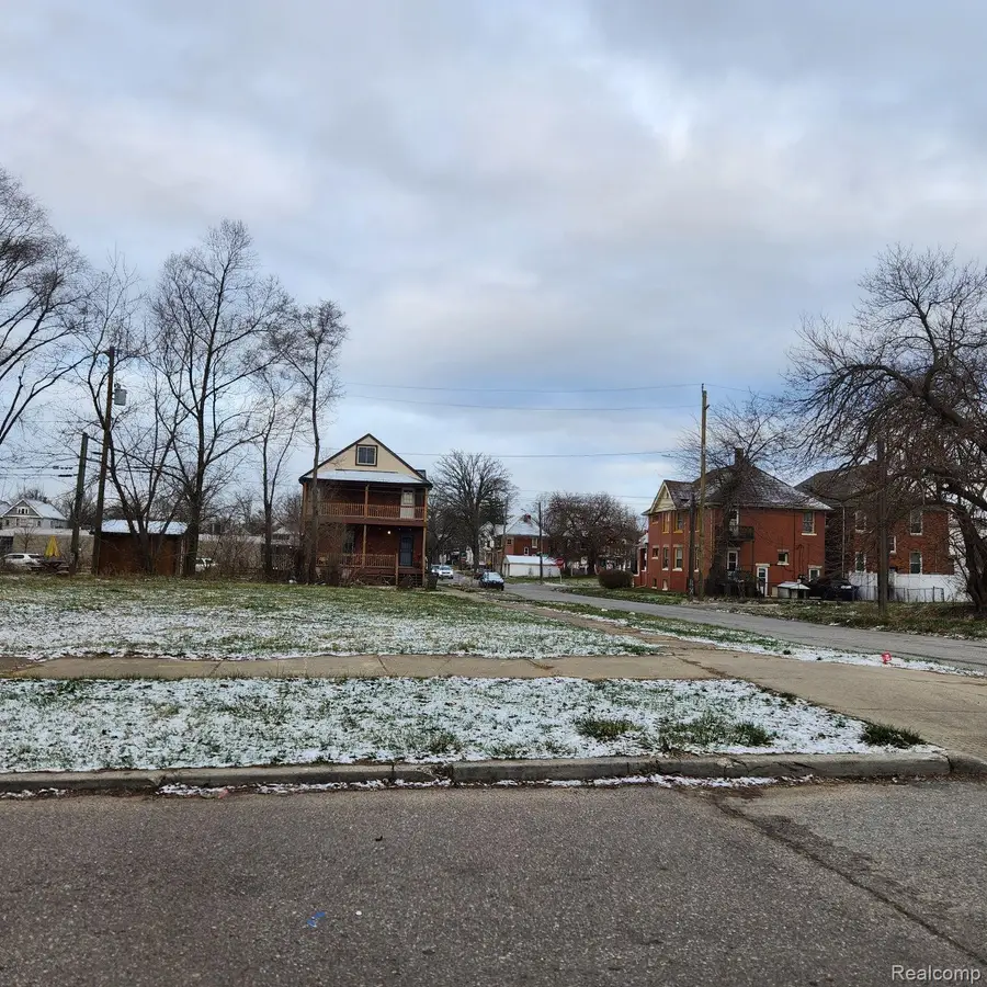 3063 SEYBURN ST, Detroit, MI 48214 - Image #2