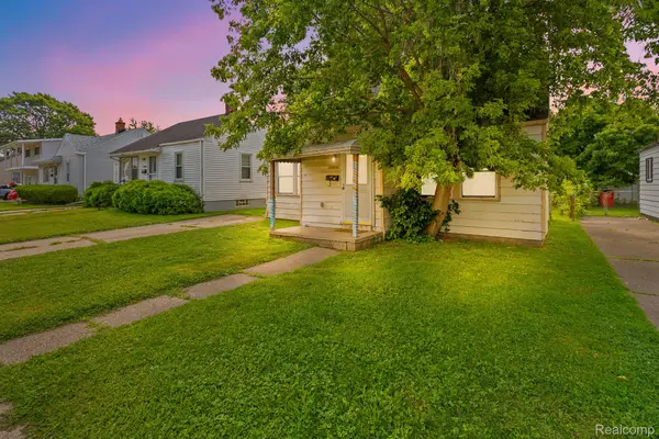 17484 LOWELL ST, Roseville, MI 48066