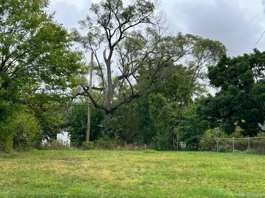 18620 MAINE ST, Detroit, MI 48234 - Image #2