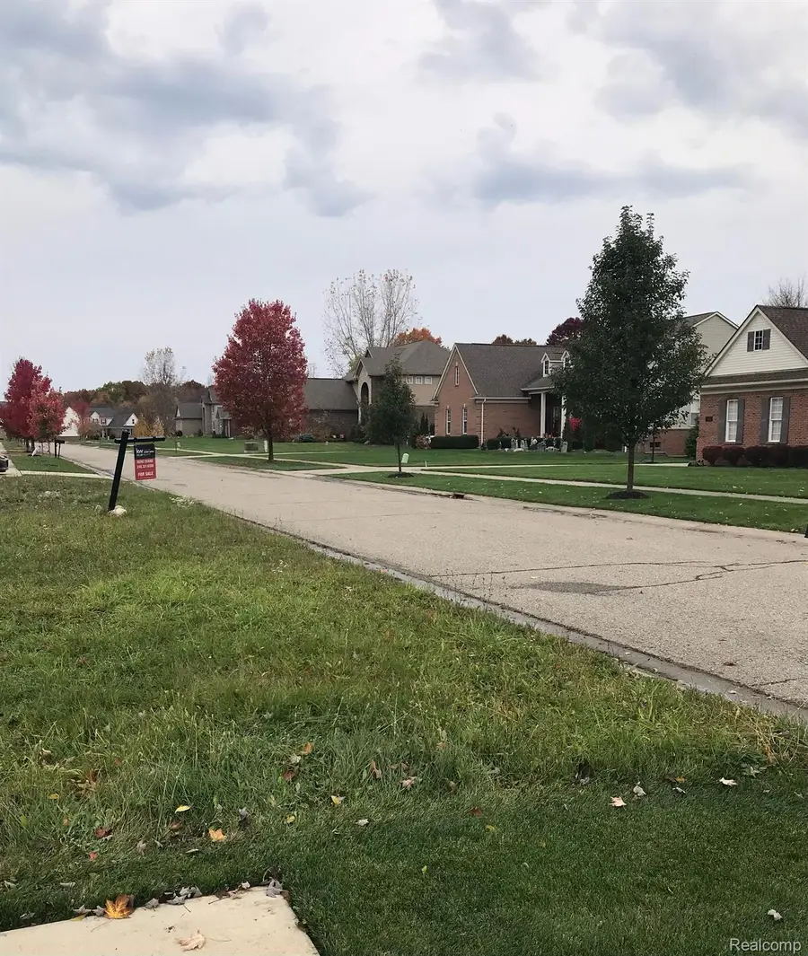9595 Windsor Lane, Clarkston, MI 48348 - Image #2
